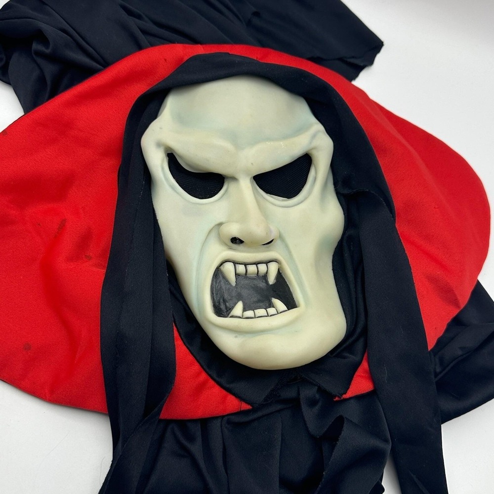 Easter Unlimited Vampire‎ Costume Adult OS Black Red Hooded Mask Robe Halloween